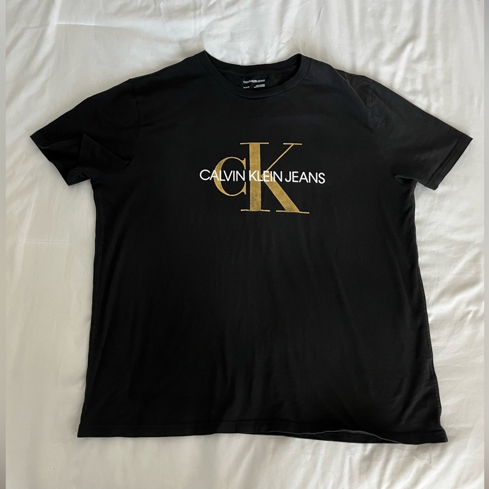 Calvin Klein t shirt